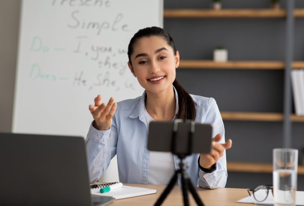 Why You Need To Use Zoom In Your Business 2 Online lesson and education, new normal, covid-19, zoom lecture and social distance
